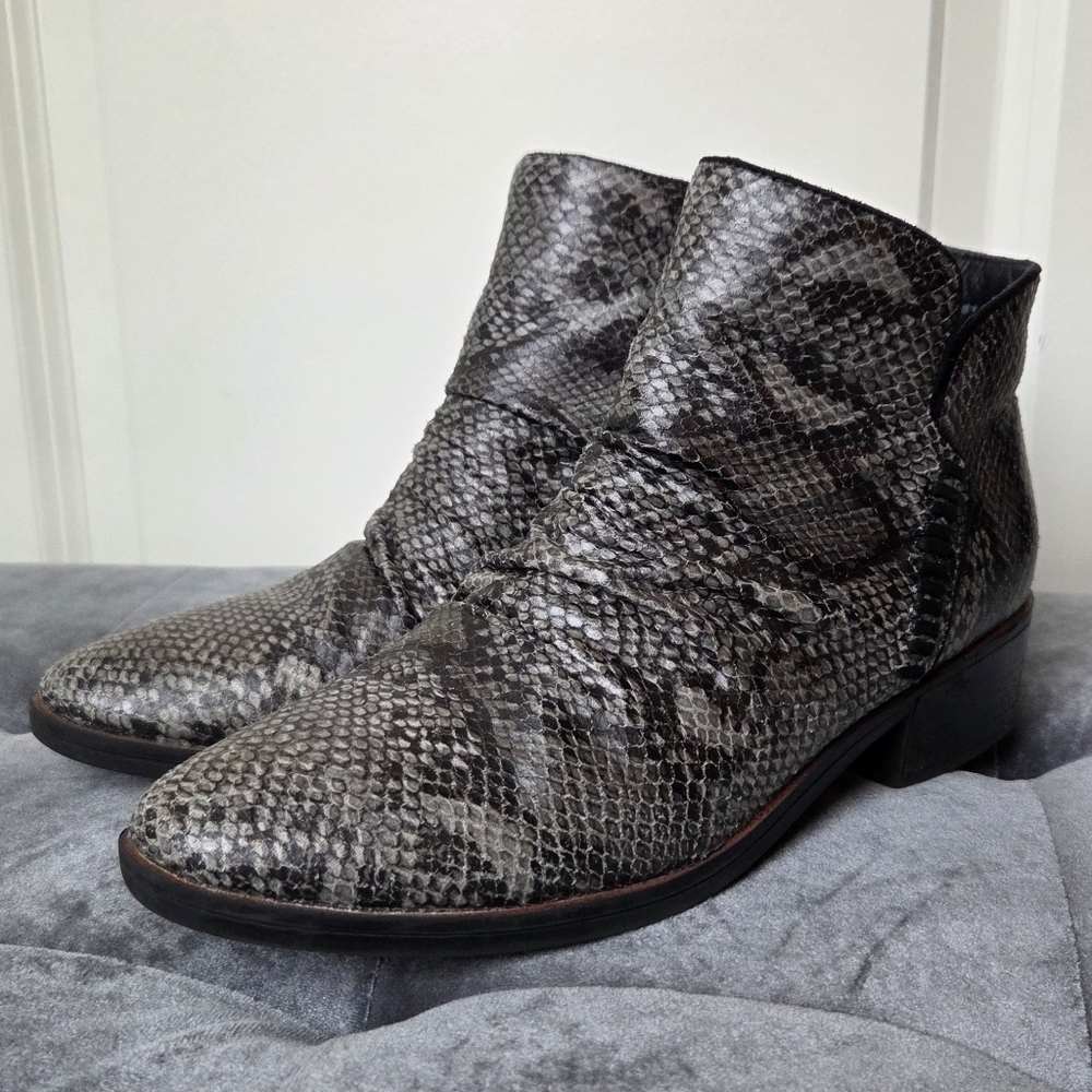 Baretraps Women's Ankle Boots Size 7